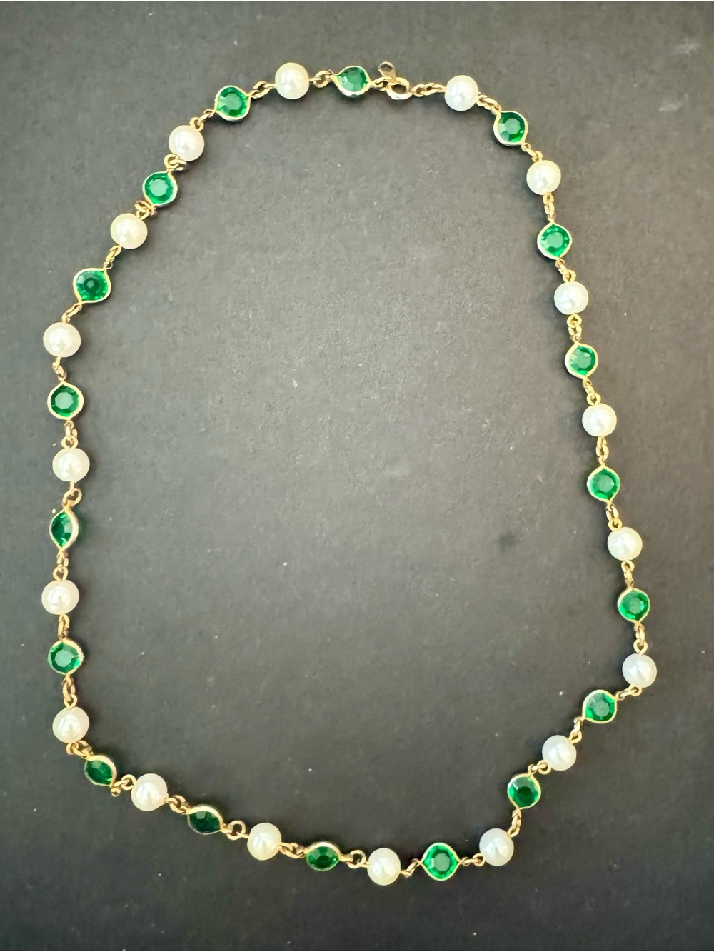22” Green Crystal & Faux Pearl Gold Tone Necklace Women’s Unbranded